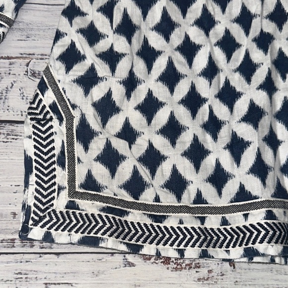 Charter Club Linen Navy and White Patterned Tunic Sz. M - Picture 7 of 9
